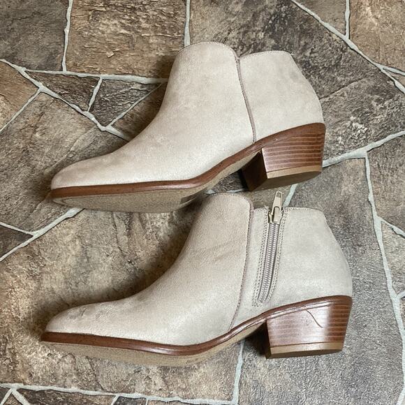 New Wild Diva Gray Ankle Booties Sz 6 - Picture 11 of 11
